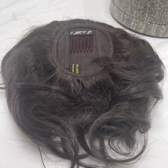 Vintage 1960s  Chignon 100% Human Hair In Original Round Box - Picture 2 of 6